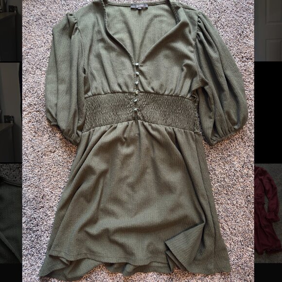 Green Button-Up Flowy Dress - Picture 1 of 2